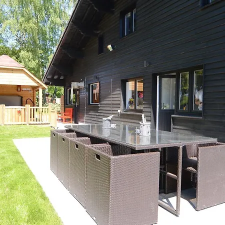 Modern Chalet With Wellness Facilities Dağ evi *