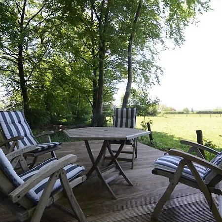 Dağ evi Modern Chalet With Wellness Facilities *