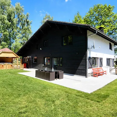Modern Chalet With Wellness Facilities Dağ evi
